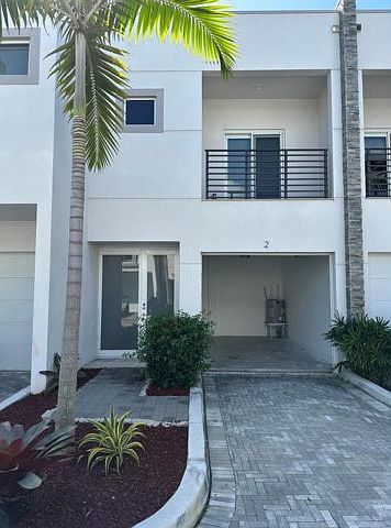 1st image of 815 17th Ave #2