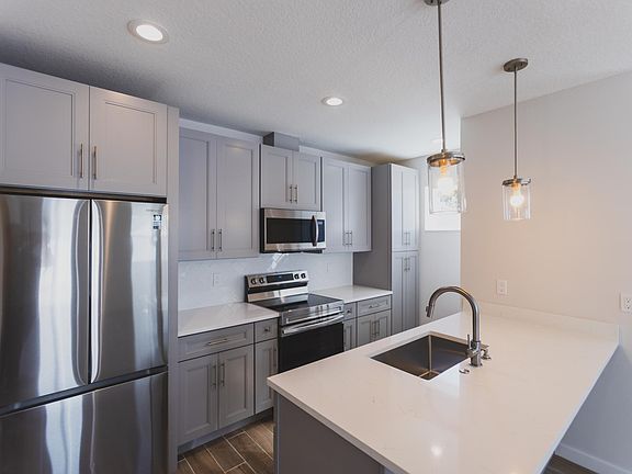3rd image of 1435 47th Ave N #2