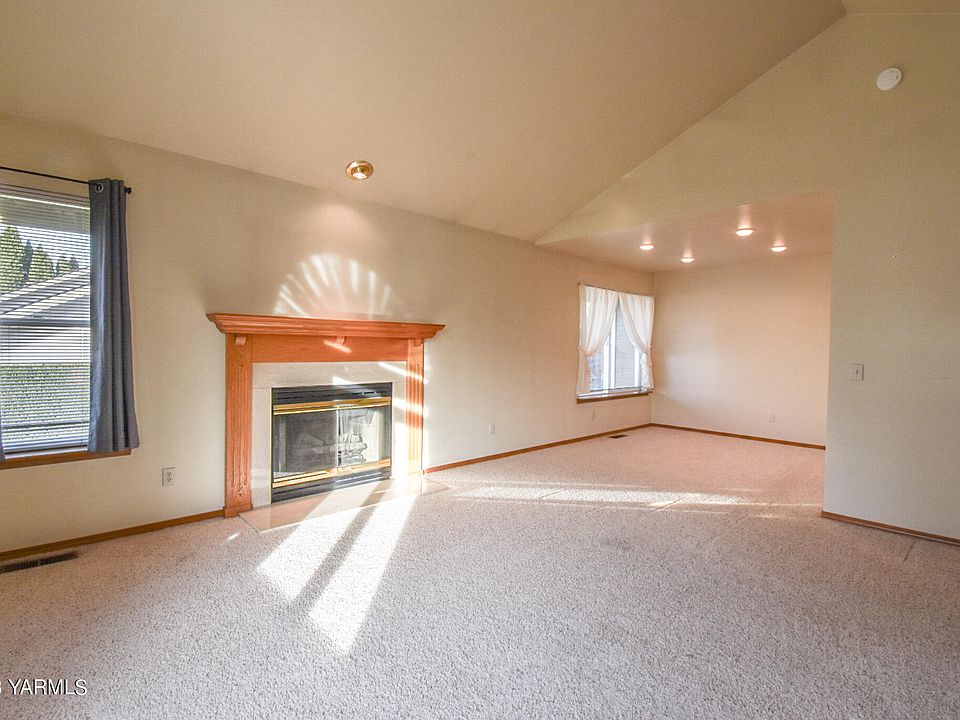 702 Westwind Dr, Zillah, WA 98953 MLS 232621 Zillow