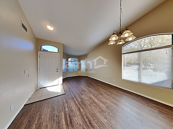 5th image of 15793 W Moreland St