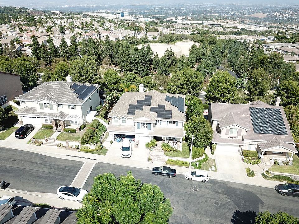 1st image of 24 Groveside Dr