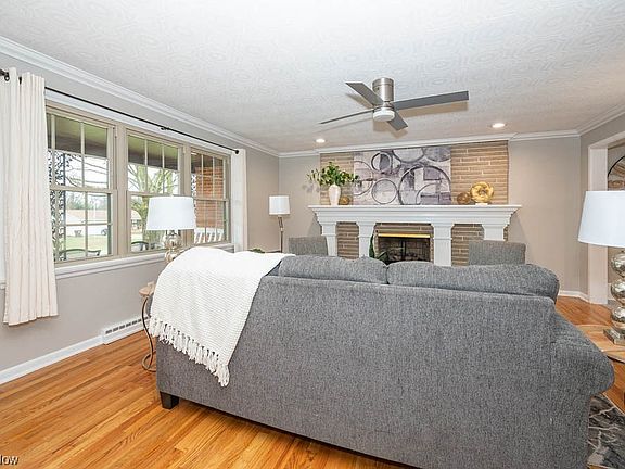5th image of 1859 Allen Dr