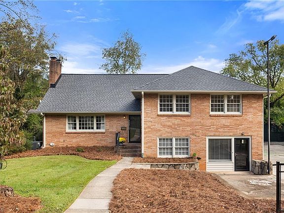 2nd image of 3201 Crittenden Ct