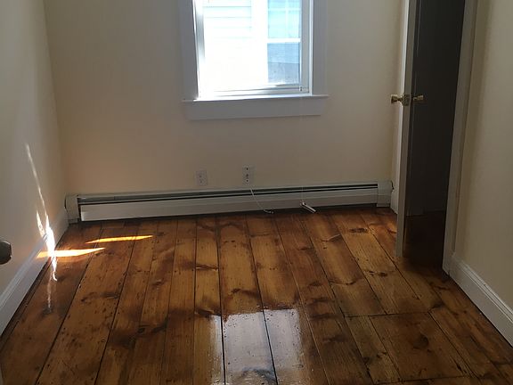 2nd image of 27 Bowers St #27