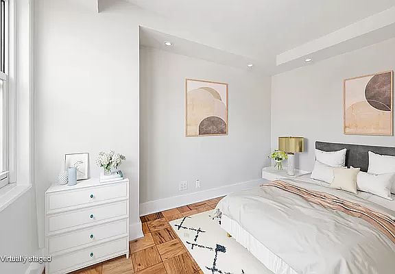 5th image of 363 E 76th St APT 15K