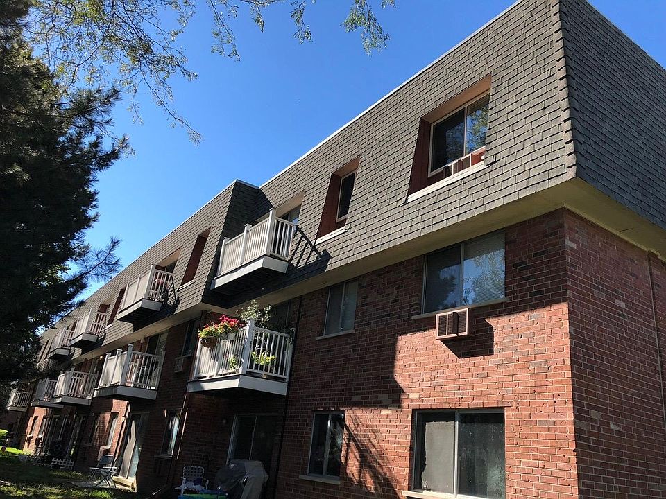 2nd image of 902 Ridge Sq APT 101