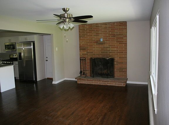 3rd image of 45 High Lake Ave