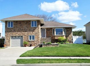 821 Channel Rd, Long Beach, NY 11561