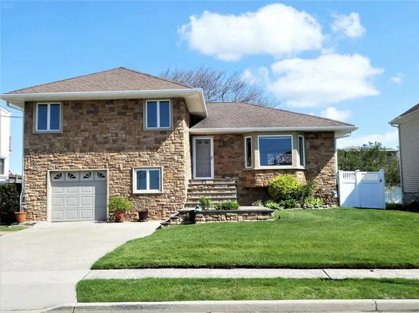 821 Channel Rd, Long Beach, NY 11561