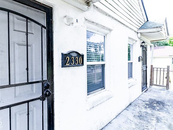 2nd image of 2330/2332 Paris Ave