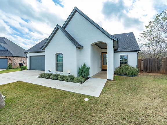 3rd image of 8236 Loar Ct
