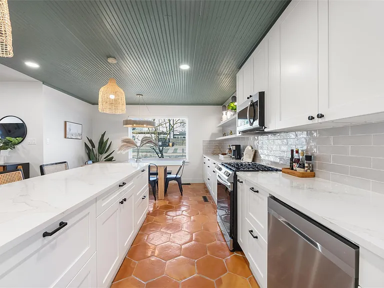 2109 Brackenridge St #A — Photo 7