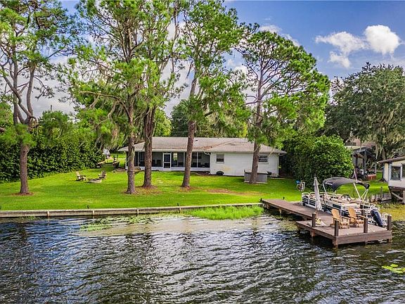 3rd image of 2963 Lake Saxon Dr