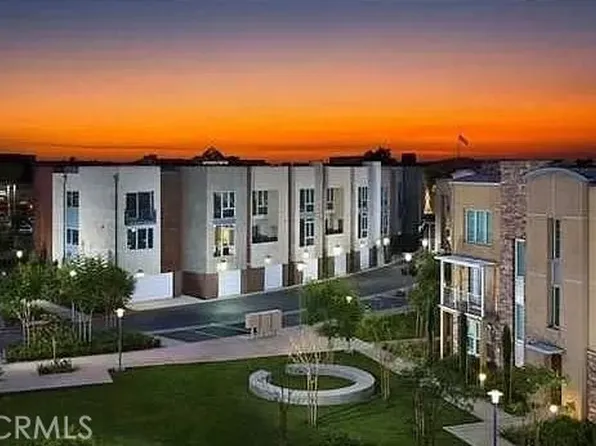 225 E Jeanette Ln, Santa Ana, CA 92705