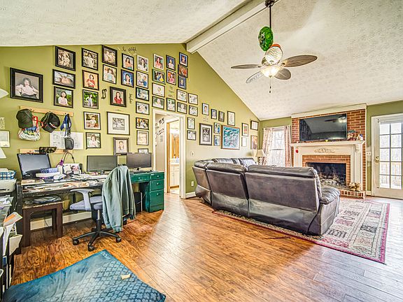4th image of 4971 Lake Forest Dr SE