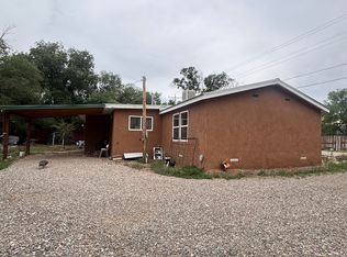 35 Cordillera, Taos, NM 87571