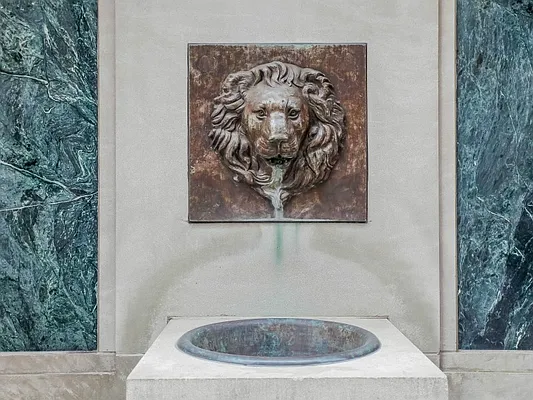 Sold by Sotheby's International Realty | media 25