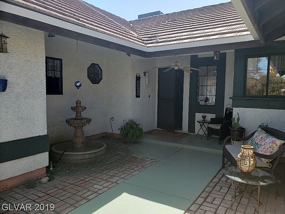 2nd image of 3911 Boca Grande Ave
