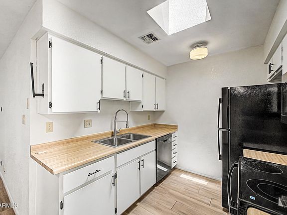4th image of 20236 N 6TH Drive #6