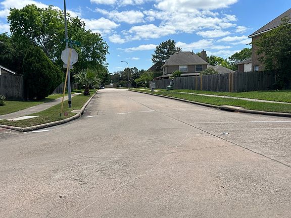 5th image of 8415 Green Cedar Dr