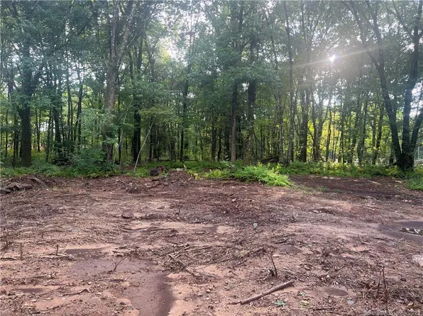 520 Washington Road, Plymouth, CT 06786