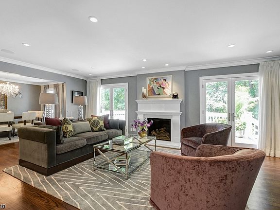 4th image of 41 Cornell Dr