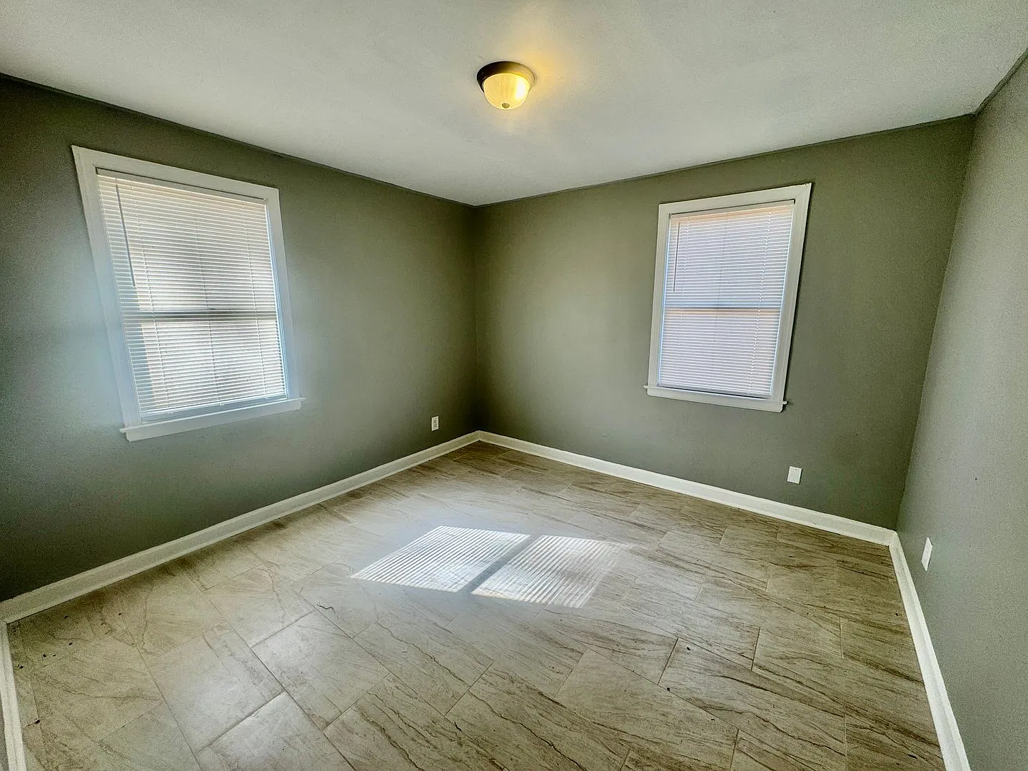 Charming Berclair Home Available — Photo 3