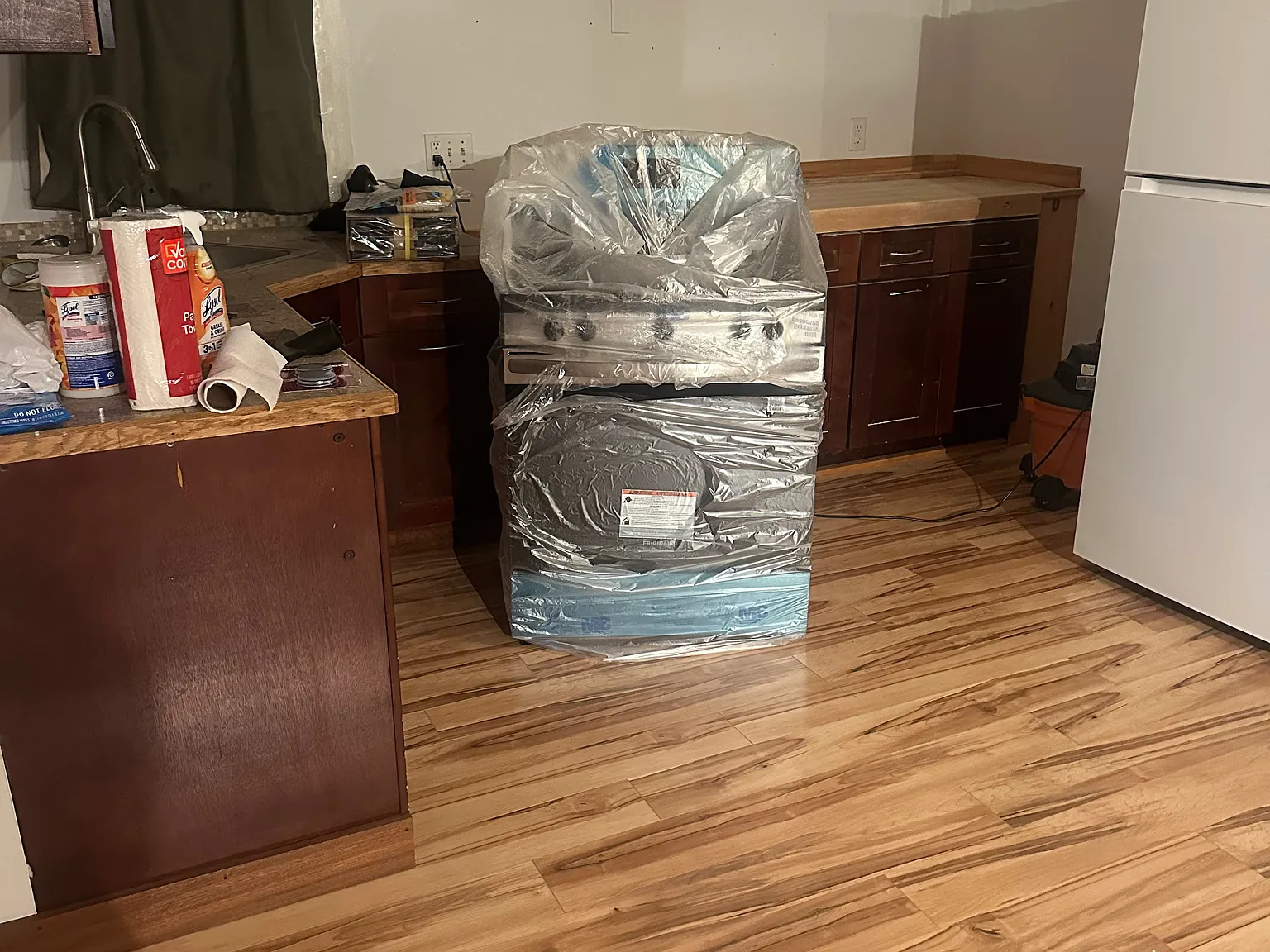 2 bed, 1008 sqft, $2,300 — Photo 4