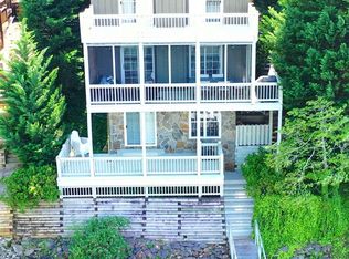 48 Santeetlah Point Rd, Lake Santeetlah, NC 28771