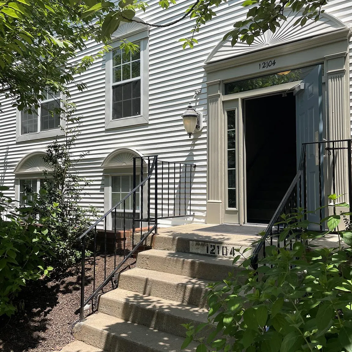 2 bed, 998 sqft, $2,300 — Photo 4