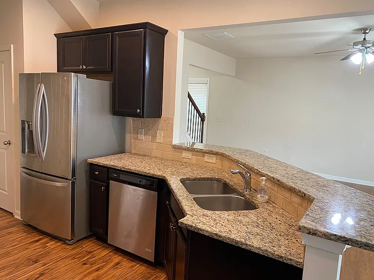 4925 Ducote Trl — Photo 37