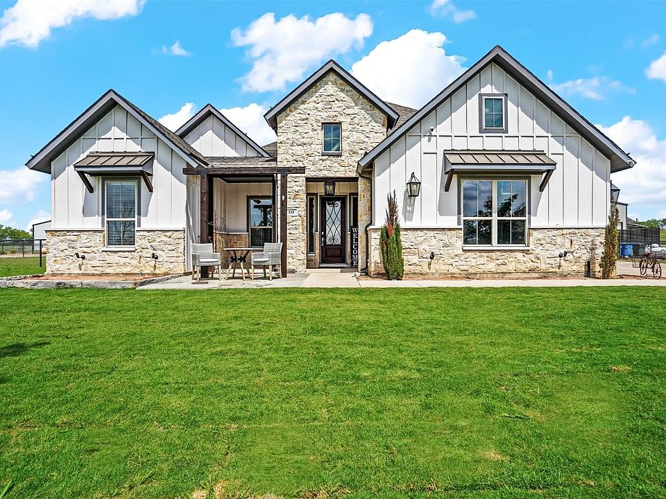 1st image of 133 Maravilla Dr