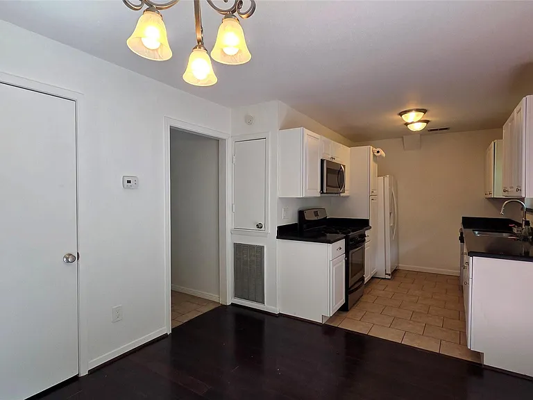 5434 Goldspier St — Photo 9