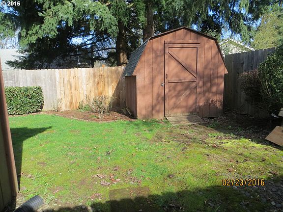 3rd image of 3104 NE 50th Cir