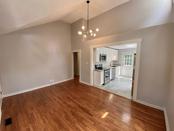 4th image of 2130 Hillsboro Hts