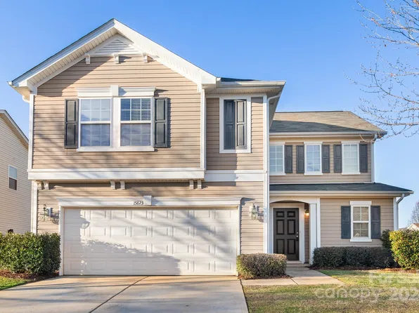 15823 Normans Landing Dr, Charlotte, NC 28273