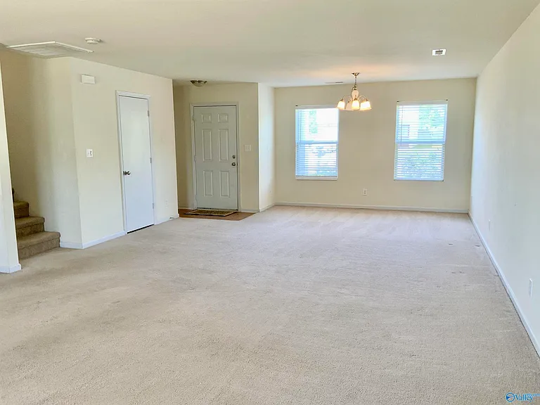 105 Bayside Ln — Photo 3