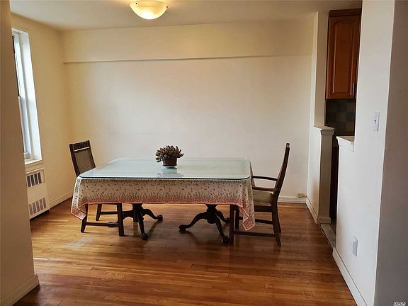 5th image of 142-05 Roosevelt Ave #512