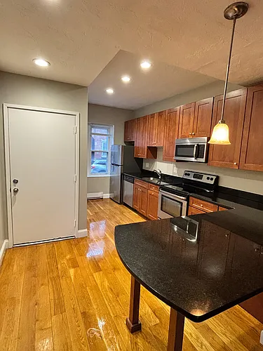 40 Medford St #2 Photo 1