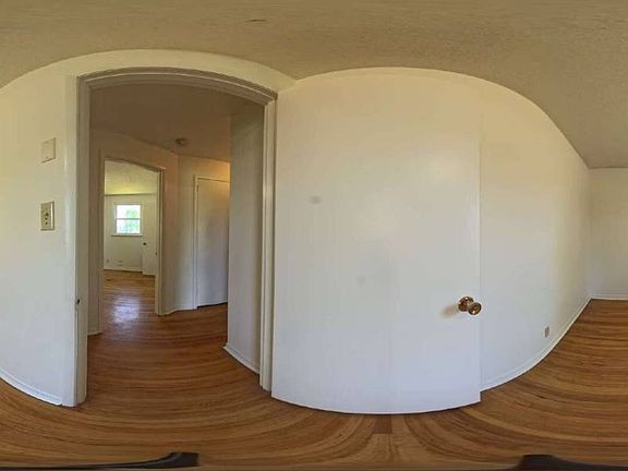 5th image of 2223 Pendleton Dr