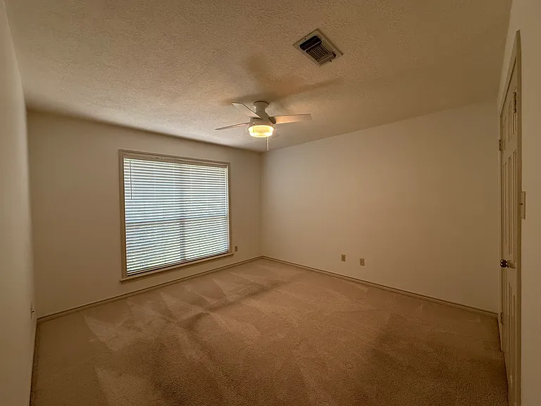 8707 Sandstone Dr — Photo 14