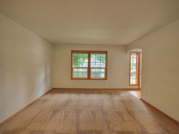 4th image of 15304 88th St E