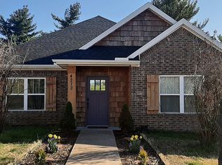 4273 W Mount Comfort Rd, Fayetteville, AR 72704