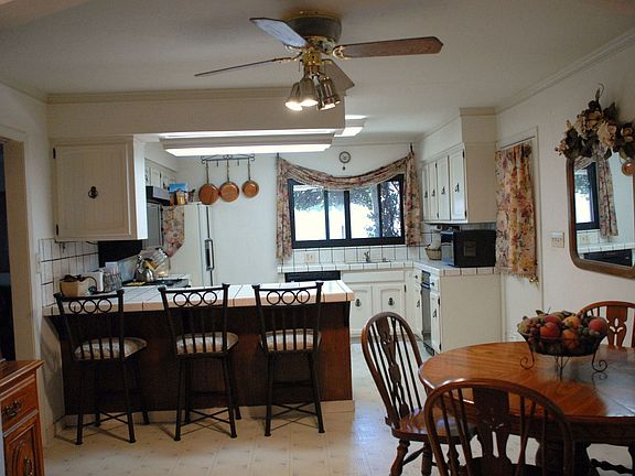 3rd image of 1244 Santa Paula Ave