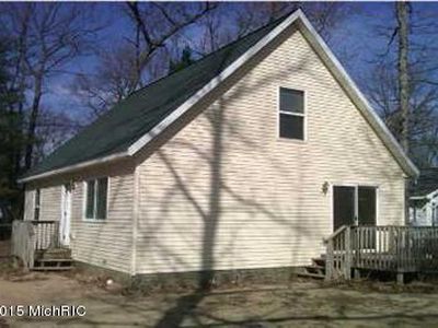 8131 Seminole Dr, Howard City, MI, 49329