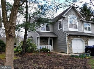5 Stonerise Dr, Lawrence Township, NJ 08648