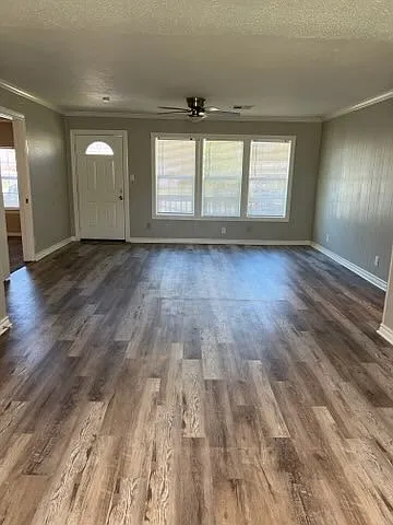3 bed, 1222 sqft, $1,450 — Photo 2