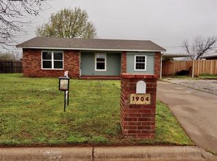 1904 Crawford St, Graham, TX 76450