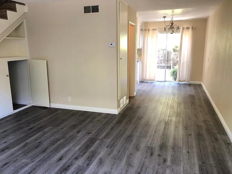134 N Myrtle Ave #C — Photo 4