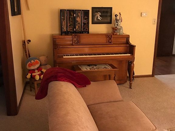 3rd image of 23205 Pembrook Ln